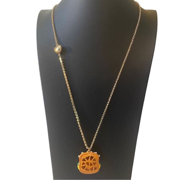Betsey Johnson Sparkly Hamburger Pendant Necklace. - Picture 4 of 7